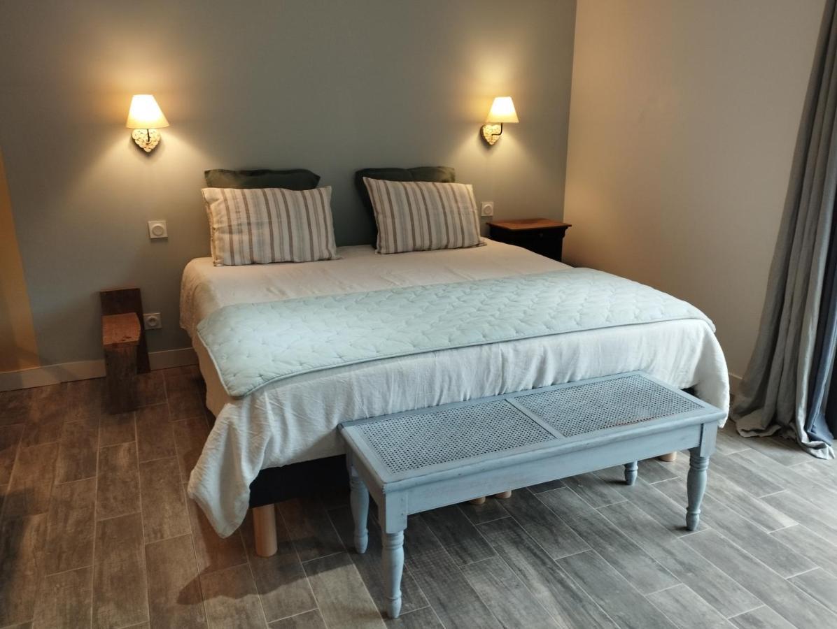 Les Naiades Hotel Dolus-d'Oleron Exterior photo